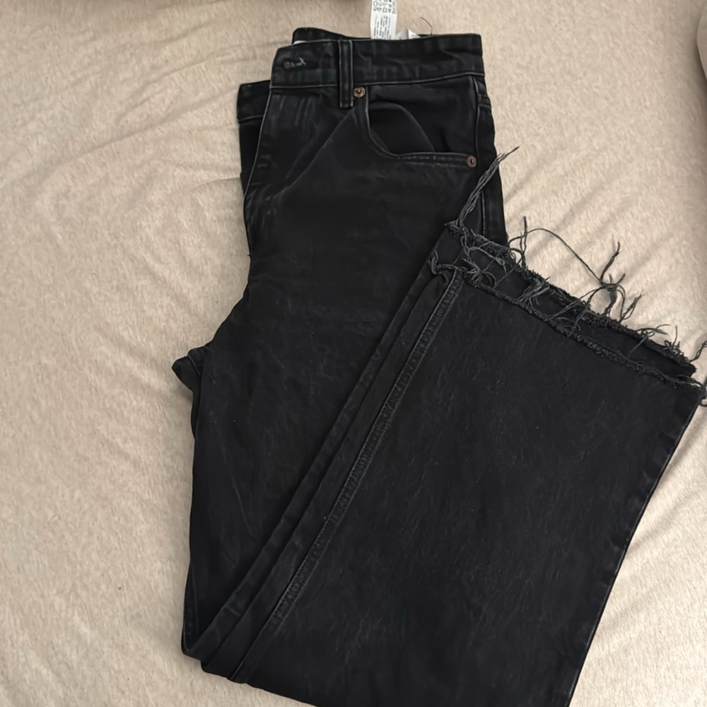 Wide leg or you can call them Baggy style Zara jeans